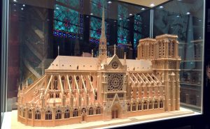 Notre Dame miniatura